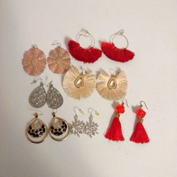 Lot Of 7 Pierced Dangle Earrings Some Never Worn Rhinestone Filigree Tassel Etc - Picture 1 of 14